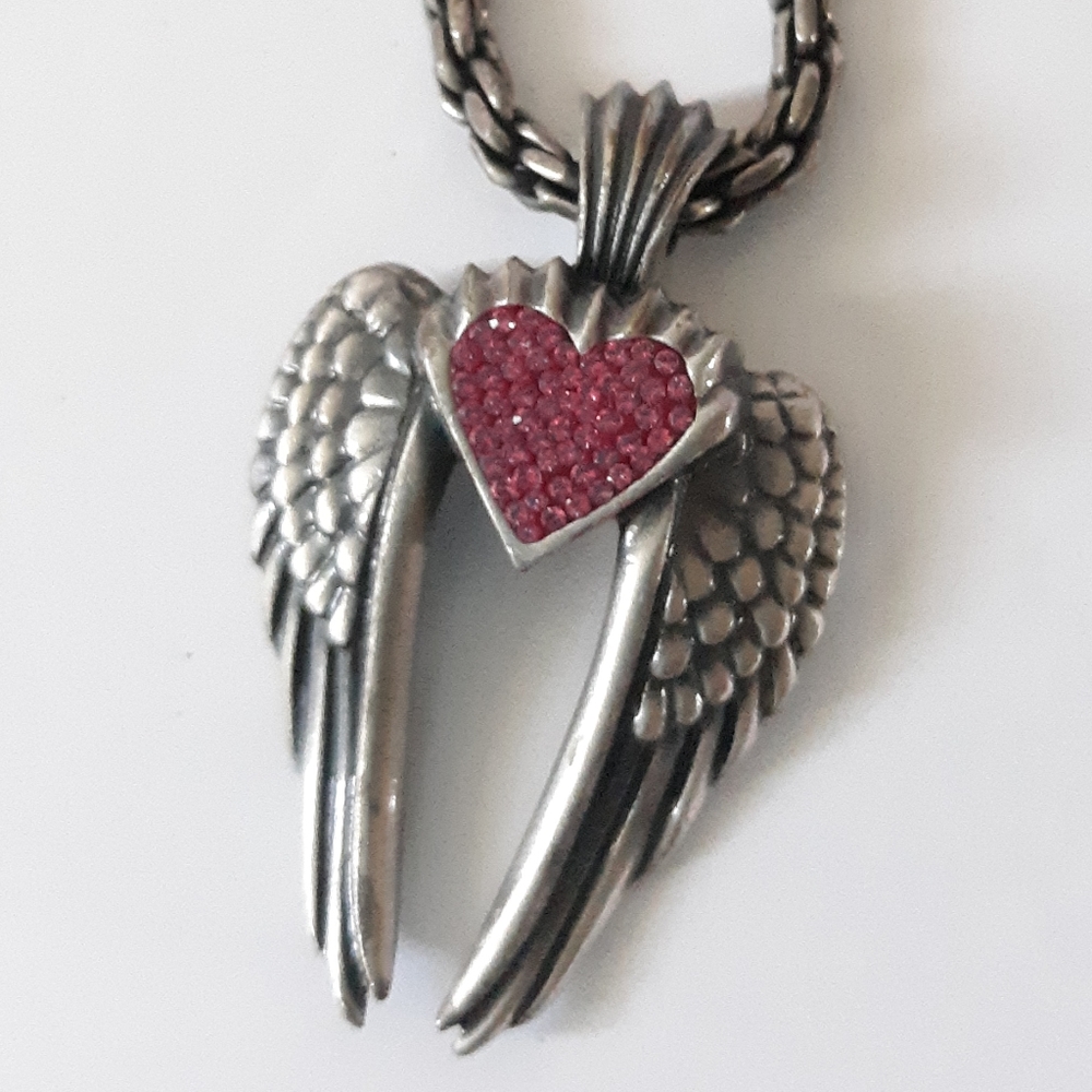BICO SURF Tribal Heart Pink in Wings Necklace